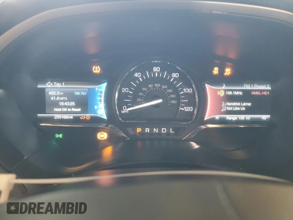 2019 Lincoln MKZ Hybrid Reserve II with VIN 3LN6L5MU2KR620987, listed as a Copart auction lot 45592715 with 205,169 mi miles and Salvage title. Bid and sale history available at DreamBid. Image 9.