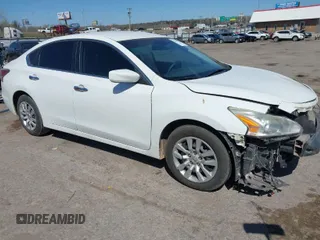 2015 Nissan Altima 2.5 SL with VIN 1N4AL3AP9FN910658, listed as a IAAI auction lot 41839779 with 289,614 mi miles. Bid and sale history available at carsss.com. Image 1.