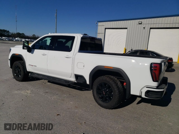 2025 GMC Sierra 2500HD AT4 z VIN 1GT4UPEY7SF114283, wystawiony jako Copart lot #86565004 z przebiegiem 4 371 mil mil oraz Szkoda całkowita • Salvage title. Historia ofert i sprzedaży dostępna na DreamBid. Obrazek 2.