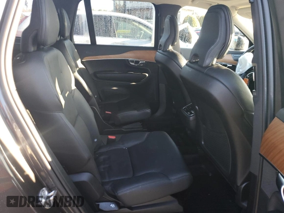 2023 Volvo XC90 Plus z VIN YV40621N6P1902576, wystawiony jako Copart lot #85297664 z przebiegiem 33 815 mil mil oraz Szkoda całkowita • Salvage title. Historia ofert i sprzedaży dostępna na DreamBid. Obrazek 11.