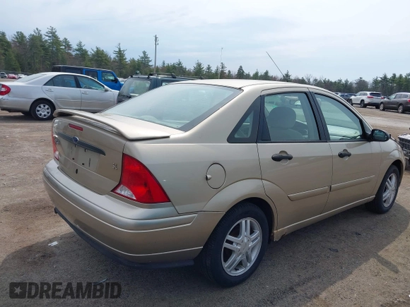 2001 Ford Focus SE with VIN 1FAFP34391W236176, listed as a IAAI auction lot 42100153 with 97,302 mi miles and . Bid and sale history available at carsss.com. Image 4.