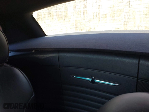 2003 Ford Thunderbird Deluxe z VIN 1FAHP60A23Y101899, wystawiony jako IAAI lot #41805269 z przebiegiem Nie podano mil oraz . Historia ofert i sprzedaży dostępna na DreamBid. Obrazek 8.