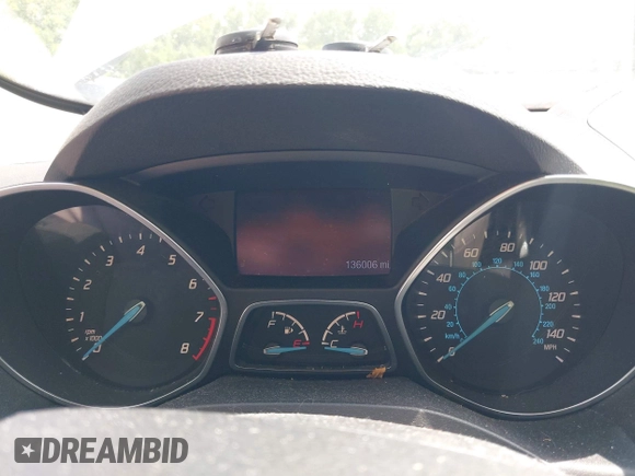 2013 Ford Escape SE z VIN 1FMCU0GXXDUC92917, wystawiony jako IAAI lot #42458117 z przebiegiem 136 006 mil mil oraz . Historia ofert i sprzedaży dostępna na DreamBid. Obrazek 7.