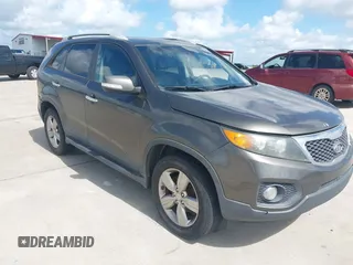 2013 Kia Sorento EX с VIN 5XYKU4A62DG330407, выставлен на аукционе IAAI как лот 42809997 с пробегом 232 395 миль миль и . История ставок и продаж доступна на DreamBid. Изображение 1.