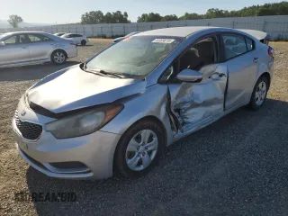 2015 Kia Forte LX with VIN KNAFK4A64F5372898, listed as a Copart auction lot 53389615 with 195,046 mi miles and Salvage Title. Bid and sale history available at carsss.com. Image 1.