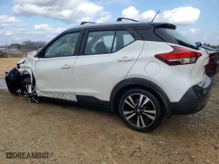 2020 Nissan Kicks SV with VIN 3N1CP5CVXLL528426, listed as a Copart auction lot 43750725 with 72,374 mi miles and Salvage Title. Bid and sale history available at carsss.com. Image 2.