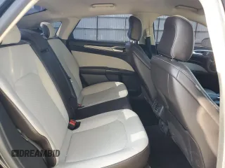 2020 Ford Fusion SE z VIN 3FA6P0HD4LR114834, wystawiony jako Copart lot #60224845 z przebiegiem 84 110 mil mil oraz Szkoda całkowita • Salvage title. Historia ofert i sprzedaży dostępna na DreamBid. Obrazek 10.