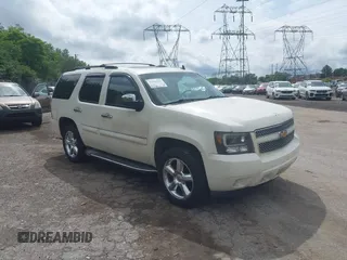 2008 Chevrolet Tahoe 3LT z VIN 1GNFK13068R236818, wystawiony jako IAAI lot #42392167 z przebiegiem 157 702 mil mil oraz . Historia ofert i sprzedaży dostępna na DreamBid. Obrazek 1.