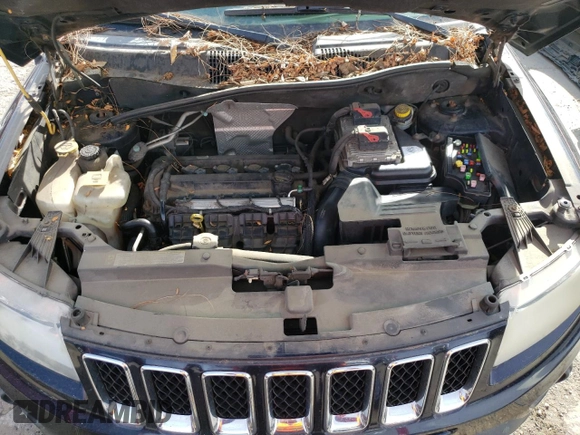 2011 Jeep Compass with VIN 1J4NT1FA1BD176063, listed as a Copart auction lot 50216285 with 136,742 mi miles and Non Repairable. Bid and sale history available at carsss.com. Image 12.