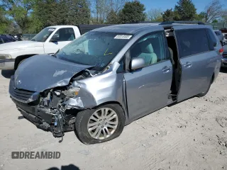 2013 Toyota Sienna XLE AAS z VIN 5TDYK3DC3DS330589, wystawiony jako Copart lot #53334405 z przebiegiem 167 463 mil mil oraz Szkoda całkowita • Salvage title. Historia ofert i sprzedaży dostępna na DreamBid. Obrazek 1.