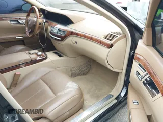 2008 Mercedes-Benz S 550 with VIN WDDNG86X98A240227, listed as a IAAI auction lot 41783980 with 155,929 mi miles and . Bid and sale history available at DreamBid. Image 5.