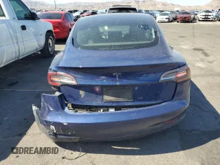 2022 Tesla Model 3 z VIN 5YJ3E1EA2NF144549, wystawiony jako Copart lot #52940385 z przebiegiem 102 161 mil mil oraz Czysty tytuł • Clean title. Historia ofert i sprzedaży dostępna na DreamBid. Obrazek 6.