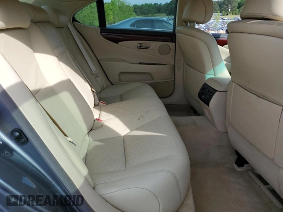 2012 Lexus LS 460 z VIN JTHBL5EF8C5113159, wystawiony jako Copart lot #54096705 z przebiegiem 128 923 mil mil oraz Szkody całkowita. Historia ofert i sprzedaży dostępna na DreamBid. Obrazek 10.