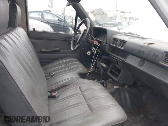 1988 Toyota Pickup с VIN JT5RN75U2J0020695, выставлен на аукционе IAAI как лот 42206950 с пробегом 75 326 миль миль и . История ставок и продаж доступна на DreamBid. Изображение 5.