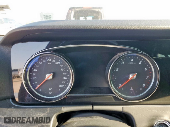 2019 Mercedes-Benz E 300 with VIN WDDZF4JB4KA542976, listed as a Copart auction lot 52230215 with Not Provided miles and Salvage Title. Bid and sale history available at DreamBid. Image 9.