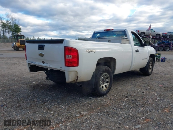 2008 Chevrolet Silverado 1500 Work Truck with VIN 1GCEK14C28Z246081, listed as a IAAI auction lot 40815734 with 137,738 mi miles. Bid and sale history available at carsss.com. Image 4.