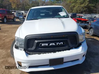 2018 Ram 1500 Express with VIN 1C6RR7FG5JS296222, listed as a IAAI auction lot 40983448 with 61,262 mi miles. Bid and sale history available at carsss.com. Image 13.