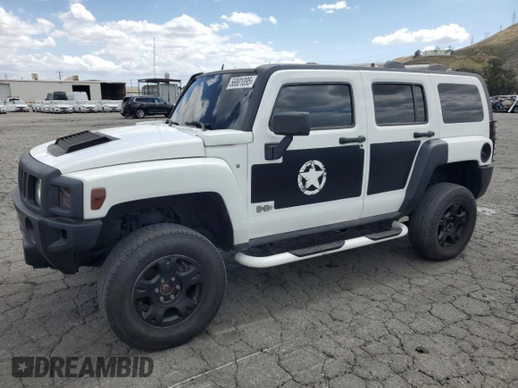 2006 Hummer H3 z VIN 5GTDN136468241071, wystawiony jako Copart lot #56801095 z przebiegiem 162 219 mil mil oraz Tytuł czysty. Historia ofert i sprzedaży dostępna na DreamBid. Obrazek 1.