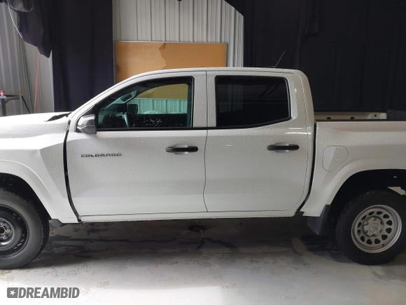 2024 Chevrolet Colorado 2WD Work Truck with VIN 1GCGSBEC8R1213406, listed as a IAAI auction lot 42117511 with 13,072 mi miles. Bid and sale history available at carsss.com. Image 14.