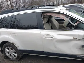 2014 Subaru Outback Premium с VIN 4S4BRBFC3E3309118, выставлен на аукционе IAAI как лот 41104001 с пробегом 53 531 миль миль и . История ставок и продаж доступна на DreamBid. Изображение 13.
