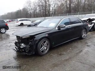 2015 Mercedes-Benz S-Class S 550 with VIN WDDUG8FB4FA084000, listed as a IAAI auction lot 41756974 with 118,000 mi miles. Bid and sale history available at carsss.com. Image 17.