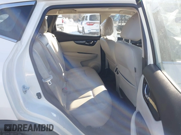 2017 Nissan Rogue Sport SL with VIN JN1BJ1CR6HW118250, listed as a IAAI auction lot 41625103 with 152,989 mi miles. Bid and sale history available at carsss.com. Image 8.