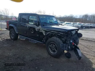 2022 Jeep Gladiator Texas Trail with VIN 1C6HJTAG1NL152167, listed as a IAAI auction lot 40815298 with 1,111 mi miles. Bid and sale history available at carsss.com. Image 1.