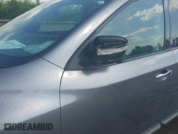 2017 Nissan Pathfinder S with VIN 5N1DR2MN6HC659747, listed as a IAAI auction lot 42275147 with 173,215 mi miles and . Bid and sale history available at DreamBid. Image 18.