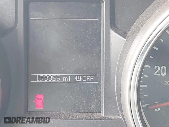2011 Jeep Grand Cherokee Limited z VIN 1J4RR5GTXBC519319, wystawiony jako IAAI lot #42199900 z przebiegiem 193 359 mil mil oraz . Historia ofert i sprzedaży dostępna na DreamBid. Obrazek 15.