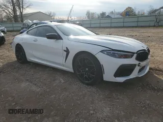 2020 BMW M8 Competition z VIN WBSAE0C06LBM08425, wystawiony jako Copart lot #75154953 z przebiegiem Nie podano mil oraz . Historia ofert i sprzedaży dostępna na DreamBid. Obrazek 4.