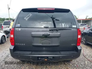 2010 Chevrolet Tahoe LT z VIN 1GNUKBE03AR221483, wystawiony jako IAAI lot #42157016 z przebiegiem 233 193 mil mil oraz . Historia ofert i sprzedaży dostępna na DreamBid. Obrazek 16.