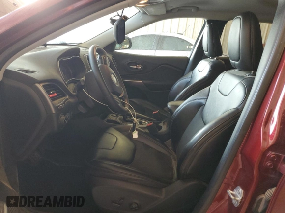 2019 Jeep Cherokee Latitude Plus z VIN 1C4PJLLB4KD307791, wystawiony jako Copart lot #54904595 z przebiegiem 62 943 mil mil oraz Szkoda całkowita • Salvage title. Historia ofert i sprzedaży dostępna na DreamBid. Obrazek 7.