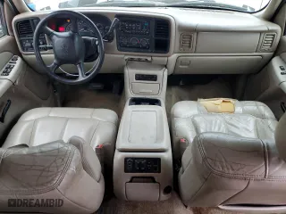2002 Chevrolet Tahoe LT with VIN 1GNEC13Z32R197071, listed as a Copart auction lot 43734385 with 211,500 mi miles and Salvage Title. Bid and sale history available at carsss.com. Image 8.