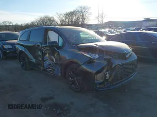 2025 Toyota Sienna XSE z VIN 5TDDSKFC7SS158263, wystawiony jako IAAI lot #41454280 z przebiegiem 8 408 mil mil oraz . Historia ofert i sprzedaży dostępna na DreamBid. Obrazek 13.