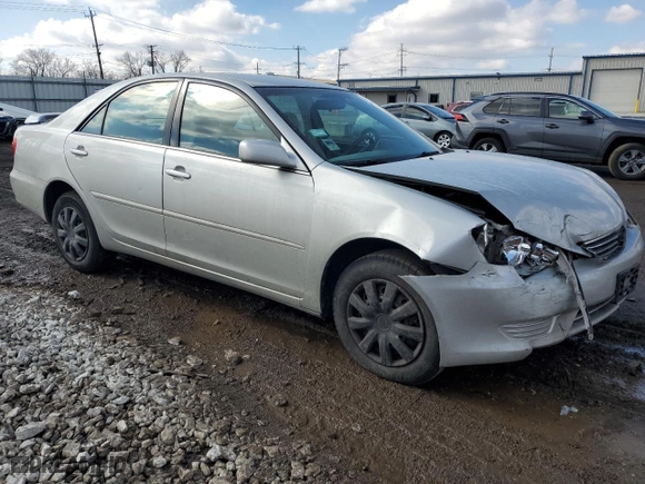 2006 Toyota Camry STD with VIN 4T1BE32K16U130084, listed as a Copart auction lot 47135555 with 339,458 mi miles and Salvage Title. Bid and sale history available at carsss.com. Image 4.