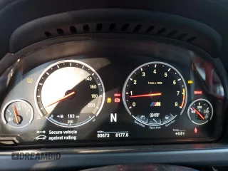 2016 BMW M6 z VIN WBS6E9C51GG437202, wystawiony jako Copart lot #71389434 z przebiegiem 80 673 mil mil oraz Szkoda całkowita • Salvage title. Historia ofert i sprzedaży dostępna na DreamBid. Obrazek 9.