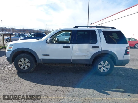 2006 Ford Explorer XLT with VIN 1FMEU73E66UA65376, listed as a IAAI auction lot 41732222 with 203,086 mi miles. Bid and sale history available at carsss.com. Image 14.