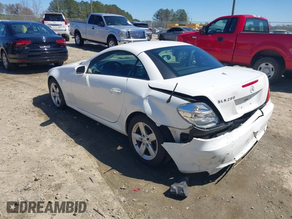 2006 Mercedes-Benz SLK 280 z VIN WDBWK54F66F129347, wystawiony jako IAAI lot #41817799 z przebiegiem 162 658 mil mil oraz . Historia ofert i sprzedaży dostępna na DreamBid. Obrazek 3.