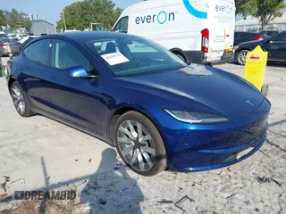 2024 Tesla Model 3 z VIN 5YJ3E1EA4RF751347, wystawiony jako IAAI lot #42185531 z przebiegiem 9328 mil mil oraz . Historia ofert i sprzedaży dostępna na DreamBid. Obrazek 1.