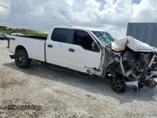 2017 Ford F-250 Lariat with VIN 1FT7W2BT6HEE28377, listed as a Copart auction lot 63569015 with 191,057 mi miles and Salvage title. Bid and sale history available at DreamBid. Image 4.
