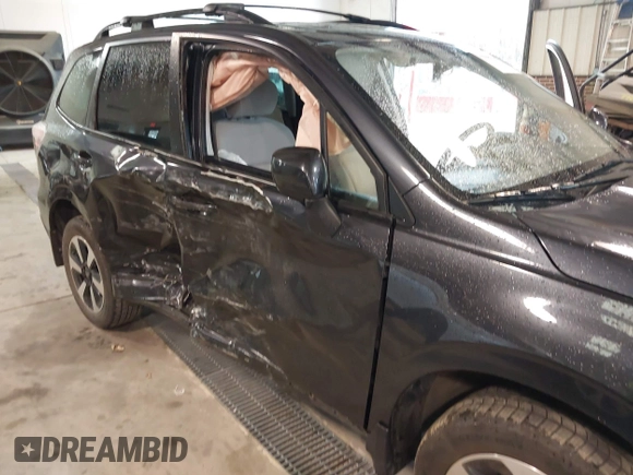 2018 Subaru Forester Premium with VIN JF2SJAGC0JH495400, listed as a IAAI auction lot 41849292 with 83,867 mi miles. Bid and sale history available at carsss.com. Image 6.