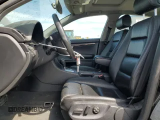 2005 Audi A4 SE z VIN WAULC68E55A125999, wystawiony jako Copart lot #59005775 z przebiegiem 165 773 mil mil oraz Szkoda całkowita • Salvage title. Historia ofert i sprzedaży dostępna na DreamBid. Obrazek 7.