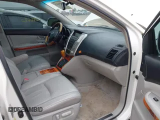 2005 Lexus RX 330 z VIN 2T2HA31U95C067272, wystawiony jako IAAI lot #42394428 z przebiegiem 164 662 mil mil oraz . Historia ofert i sprzedaży dostępna na DreamBid. Obrazek 5.