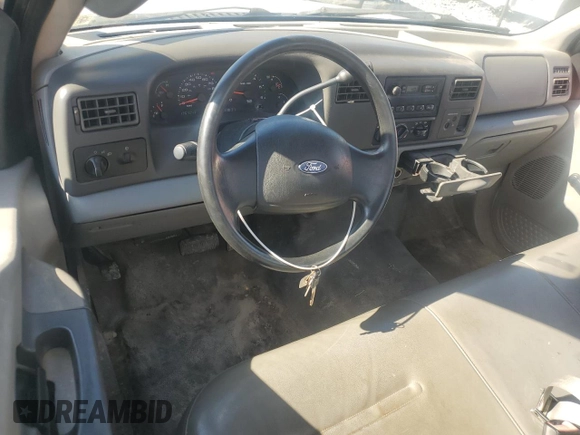 2003 Ford F-250 XL with VIN 1FTNF20L83EB38337, listed as a Copart auction lot 48288195 with 136,334 mi miles and Clean title. Bid and sale history available at DreamBid. Image 8.
