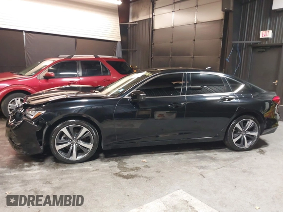 2024 Acura TLX Technology with VIN 19UUB5F41RA000648, listed as a IAAI auction lot 41118831 with 6,916 mi miles and . Bid and sale history available at DreamBid. Image 14.