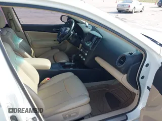 2013 Nissan Maxima S z VIN 1N4AA5AP2DC835246, wystawiony jako IAAI lot #42047026 z przebiegiem 125 004 mil mil oraz . Historia ofert i sprzedaży dostępna na DreamBid. Obrazek 5.