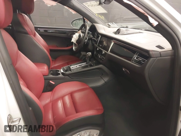 2024 Porsche Macan with VIN WP1AA2A59RLB10479, listed as a IAAI auction lot 41420275 with 6,897 mi miles and . Bid and sale history available at DreamBid. Image 5.