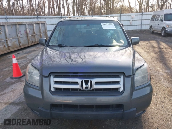 2008 Honda Pilot SE with VIN 5FNYF18398B048728, listed as a IAAI auction lot 41958578 with Not Provided miles and . Bid and sale history available at carsss.com. Image 11.