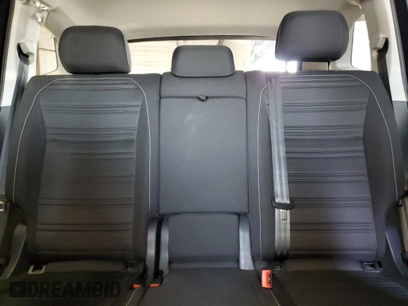 2024 Volkswagen Tiguan S с VIN 3VVFB7AXXRM118805, выставлен на аукционе Copart как лот 55282465 с пробегом 8 871 миль миль и Списание • Salvage title. История ставок и продаж доступна на DreamBid. Изображение 10.