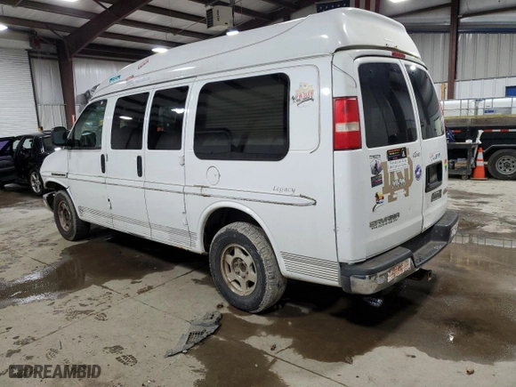 2005 GMC Savana Cargo Van YF7 Upfitter with VIN 1GDFG15T351212872, listed as a Copart auction lot 43239545 with 163,499 mi miles and Salvage Title. Bid and sale history available at carsss.com. Image 2.